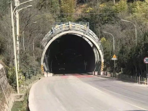 注意 明天起,昆明这一路段全幅封闭施工