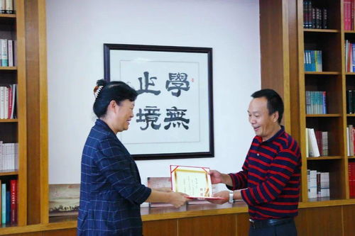 红河公路局两名职工子女喜获云南省公路学会奖学金