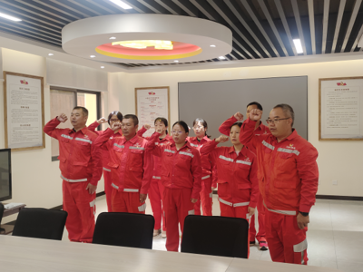 秀山公路管理所云岭工匠胡思秀创新工作室获评全国“最美公路人”