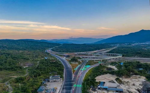 云南又一条绝美高速通车