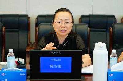 陈安惠与云南省公路局局长吴咏星一行座谈交流